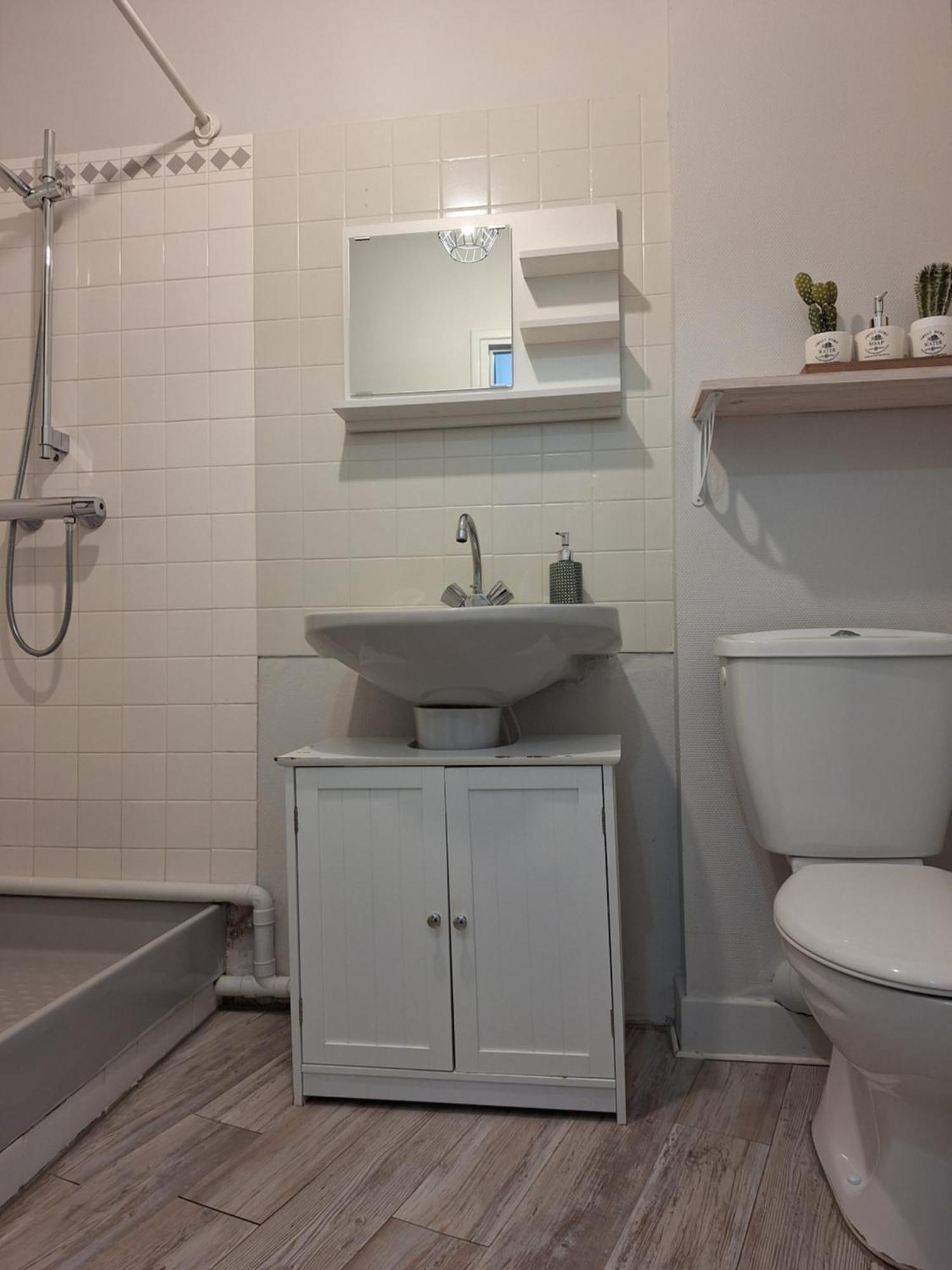 Appartement F2 Centre-Ville Issoire Avec Jolie Vue Kültér fotó