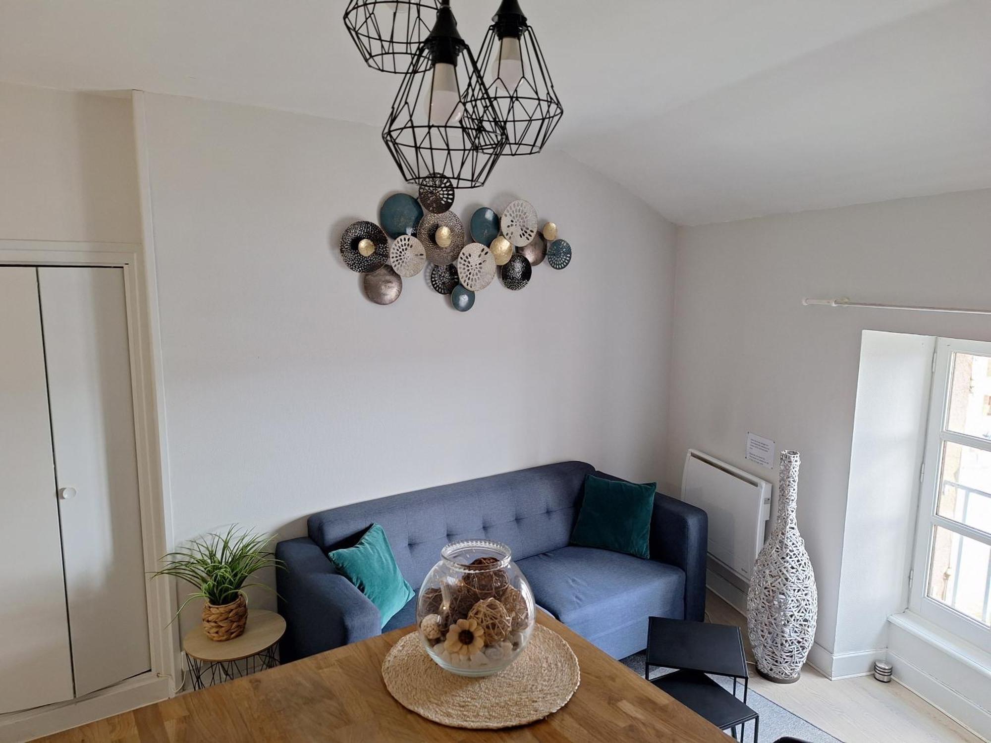 Appartement F2 Centre-Ville Issoire Avec Jolie Vue Kültér fotó
