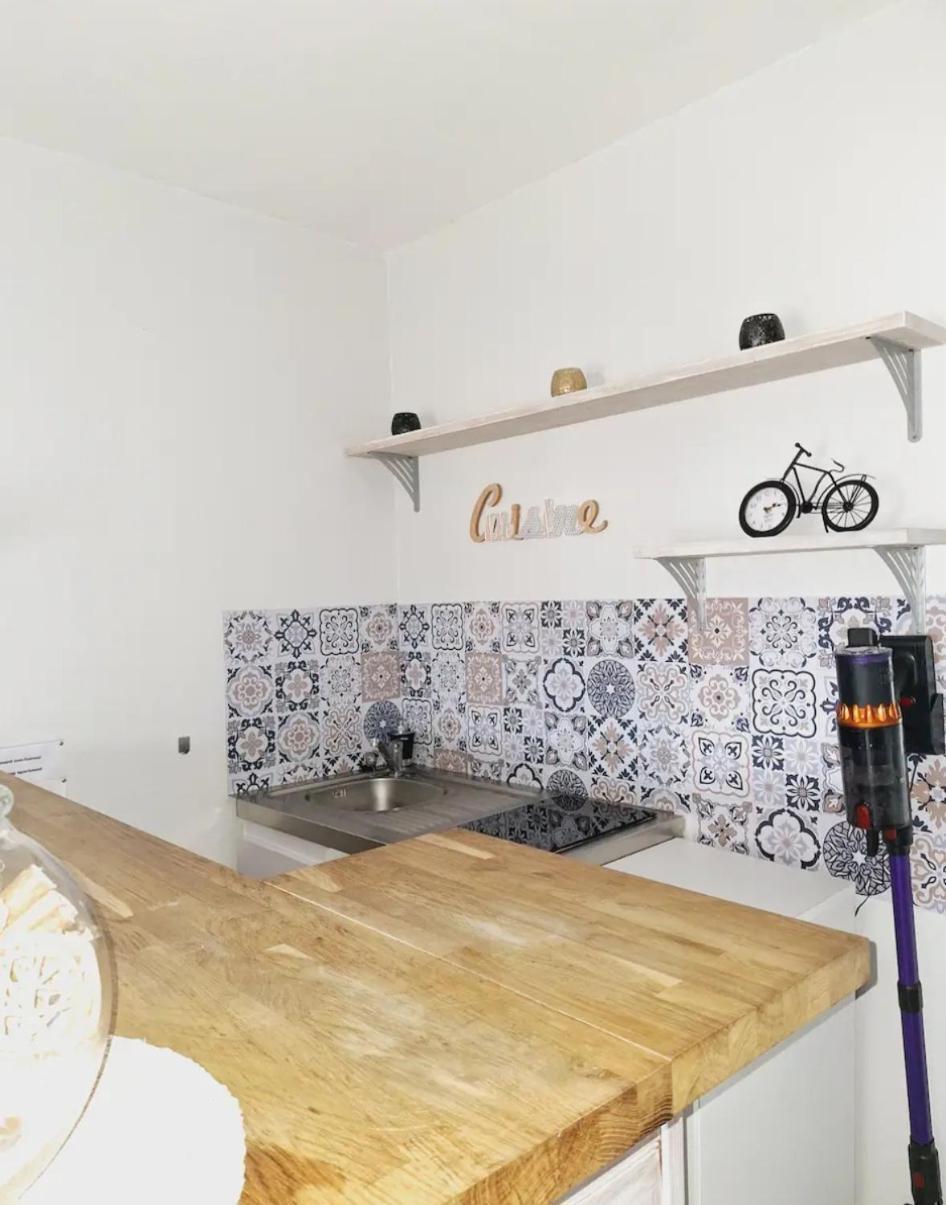 Appartement F2 Centre-Ville Issoire Avec Jolie Vue Kültér fotó